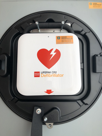 LIFEPAK® CR 2 vollautomatischer Defibrillator mit Handgriff, zweisprachig, gebraucht BJ 2018
