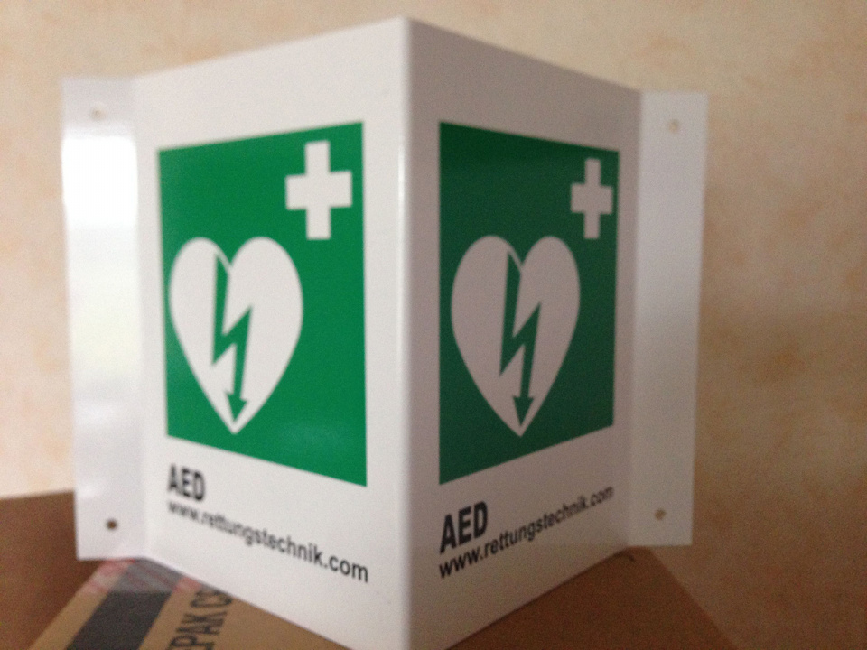 AED HINWEISWINKEL